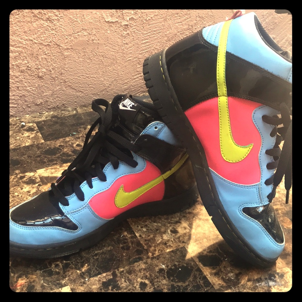 Nike hightop shoes